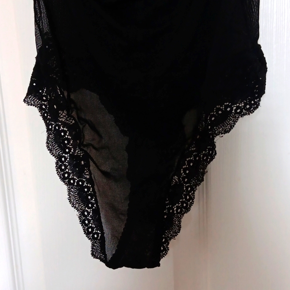 Cami/Teddy.Size Small. Black Nylon.EUC. - Picture 7 of 10